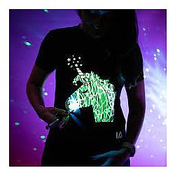 Illuminated Apparel Interactive BLACK Glow in the Dark T-Shirt  7-8 Years Unicorn