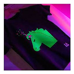 Illuminated Apparel Interactive BLACK Glow in the Dark T-Shirt  7-8 Years Unicorn